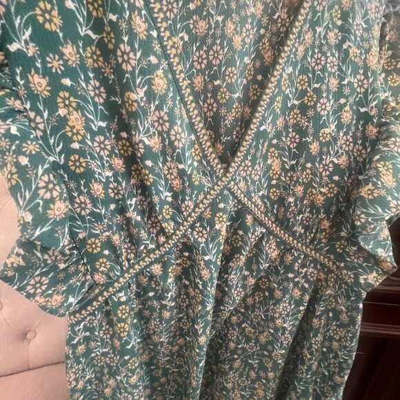 Max Studio Floral Midi Dress - Picture 2 of 5